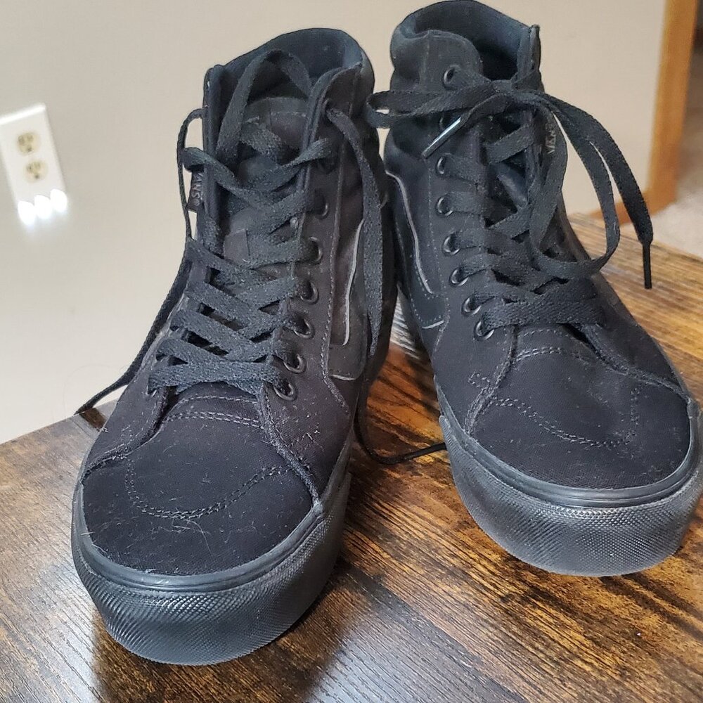 NWOT Vans Black Sk8 Hi High Top Sneakers